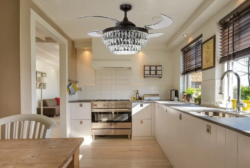 quạt trần phong cách hiện đại