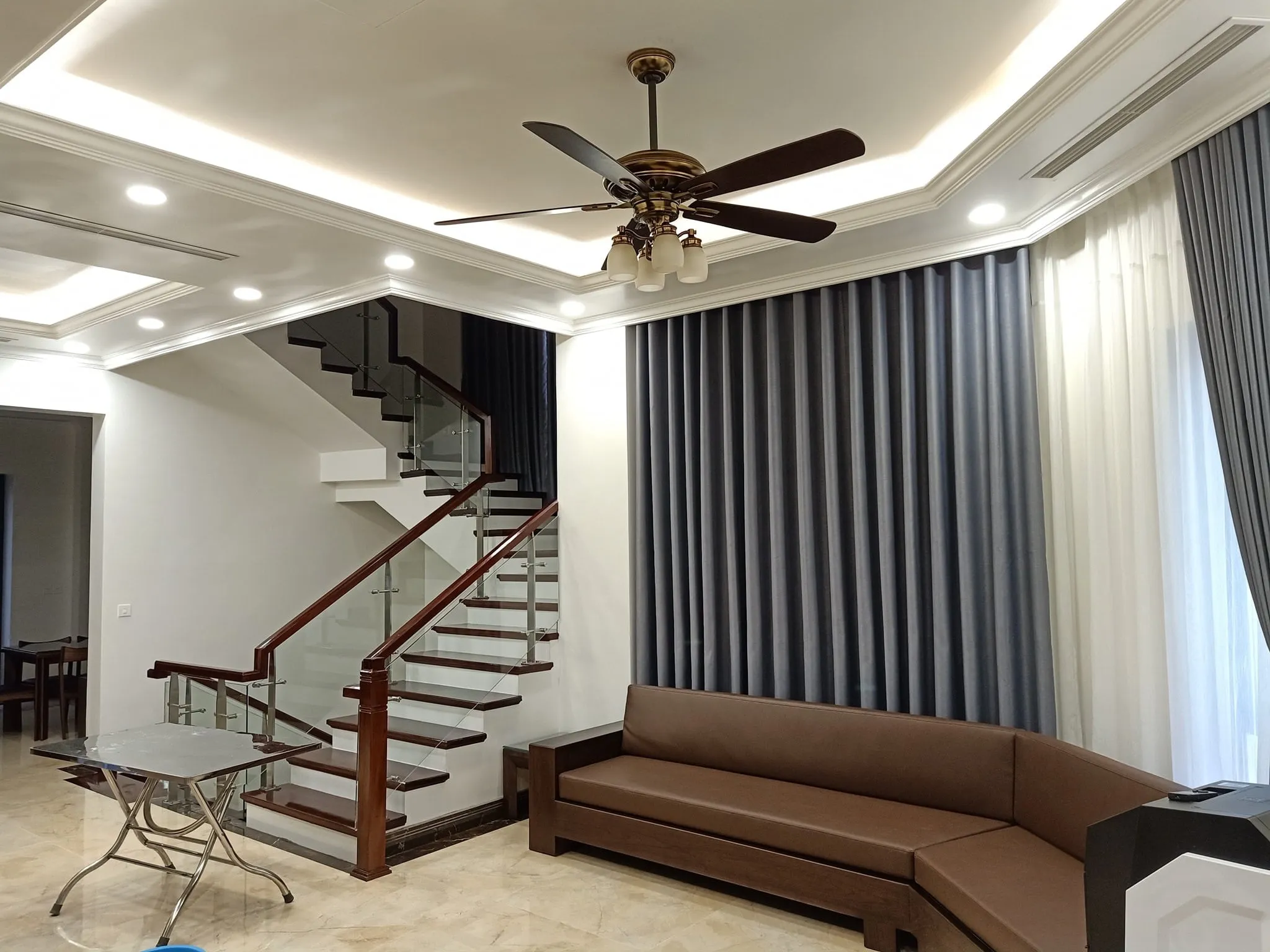 quạt trần bị lắc quạt trần bị lắc