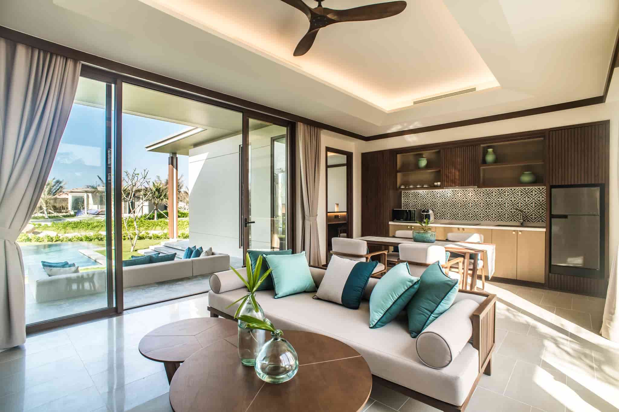 LuxAire Slider mang nét đẹp mộc mạc, tinh tế