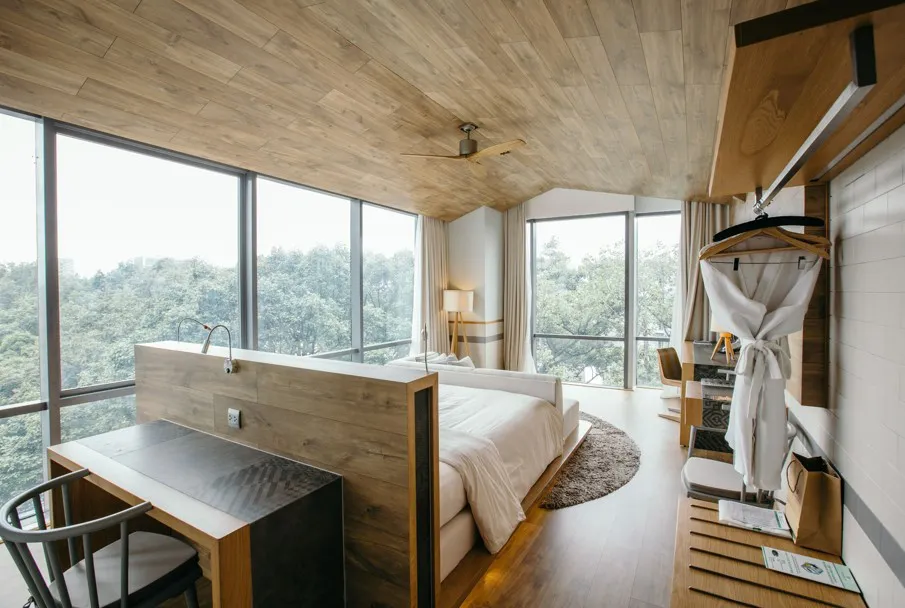 Quạt trần LuxAire Ritter SW tại Fusion Suites Sài Gòn