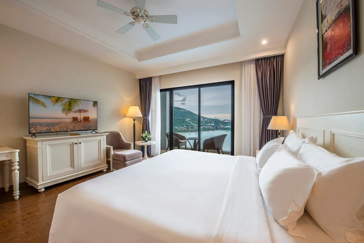 Mang nhịp thở dịu dàng của gió biển, đưa bạn vào một thế giới nghỉ dưỡng thanh bình và đầy cảm hứng