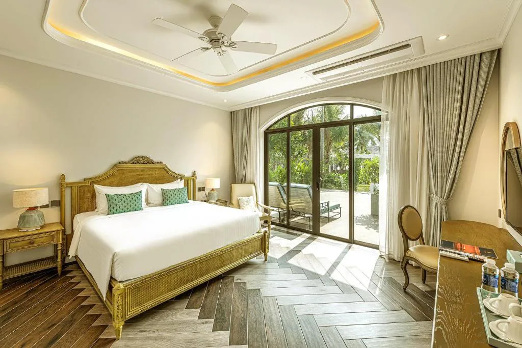Quạt trần LuxuryFan tại Sunset Sanato Phú Quốc