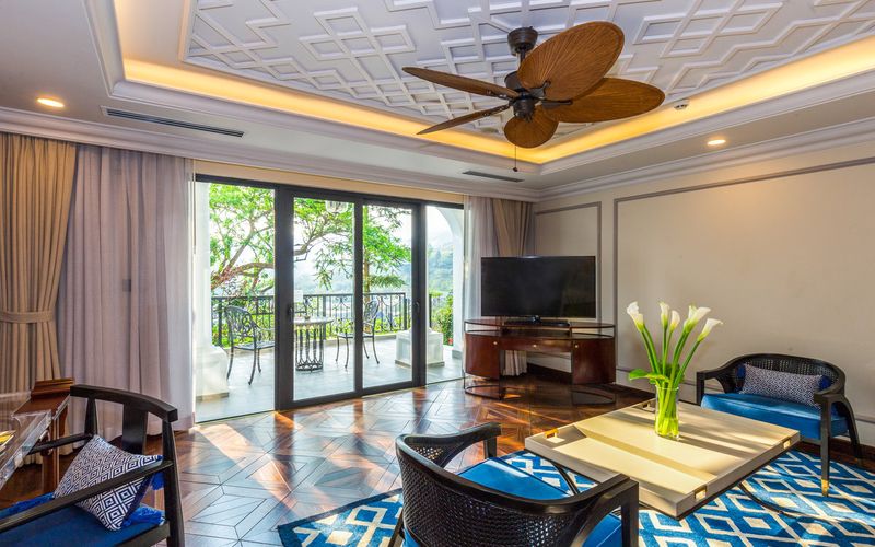Lucci Fijian phong cách nhiệt đới hài hòa với mây sương Tây Bắc