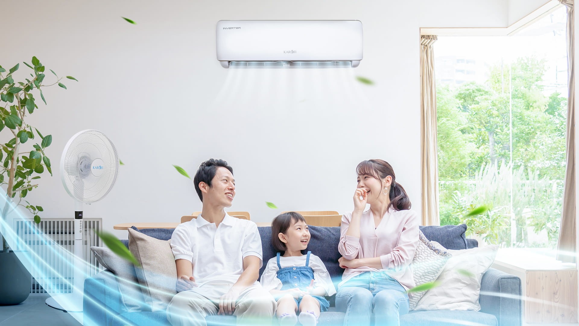 Việc dùng thêm quạt giúp luồng không khí lạnh từ điều hòa được lan tỏa nhanh và rộng hơn khắp phòng