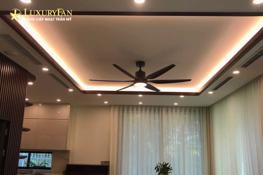 Quạt trần 6 cánh có đèn là dòng quạt trần đèn thế hệ mới sở hữu thiết kế 6 cánh quạt cân đối