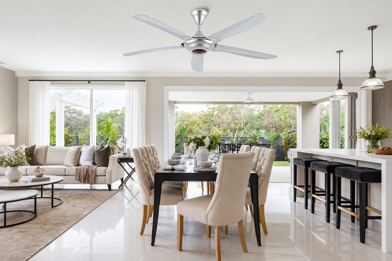 Quạt trần Luxaire Eco thân màu bạc thiết kế tối giản sử dụng động cơ DC