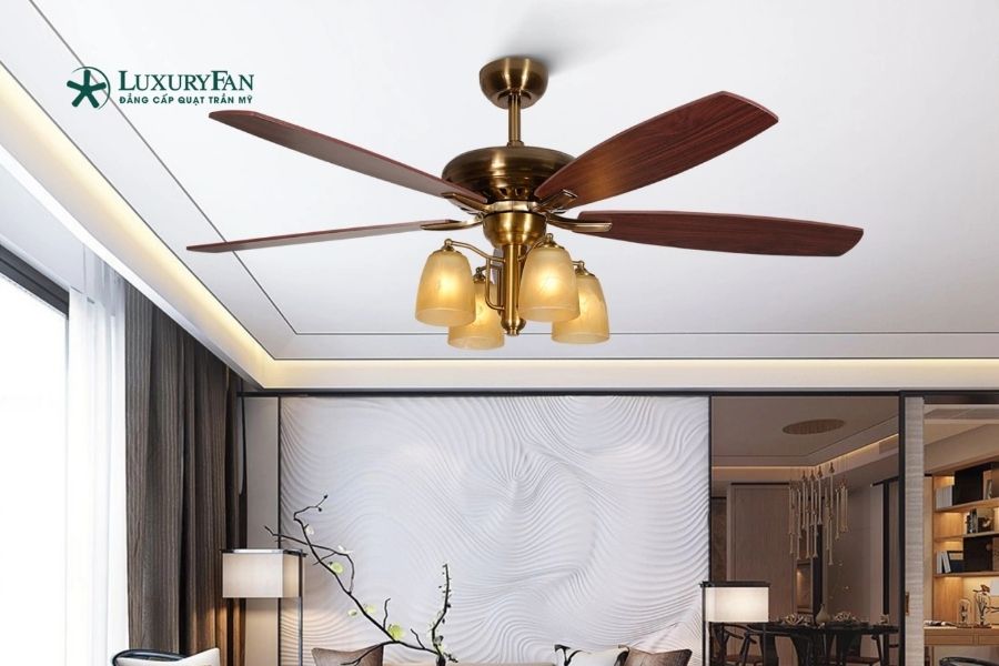 Việc sử dụng quạt trần 5 cánh điều khiển từ xa giúp nâng cao trải nghiệm và mang lại sự thoải mái trong sinh hoạt hằng ngày.