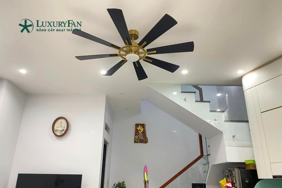 Quạt trần cánh gỗ Đài Loan là dòng quạt trần sử dụng cánh quạt làm từ gỗ tự nhiên hoặc gỗ công nghiệp cao cấp