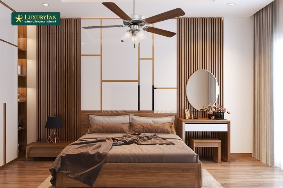 Quạt trần là thiết bị làm mát phổ biến trong nhiều gia đình vì chi phí thấp, dễ sử dụng và có khả năng làm mát diện rộng.