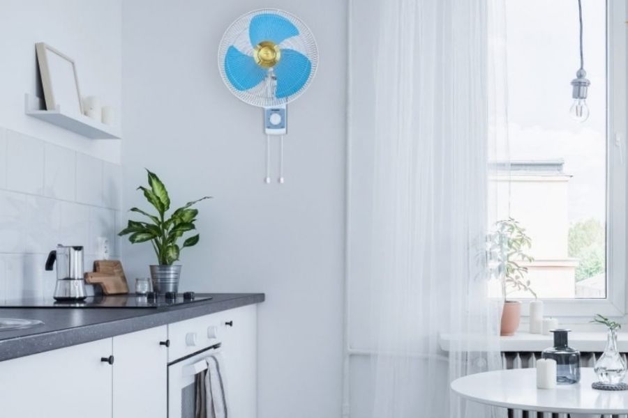 Quạt treo tường thường được sử dụng như một giải pháp linh hoạt, đặc biệt trong các không gian nhỏ.