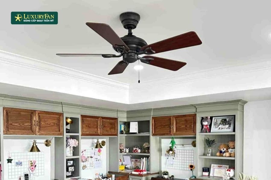 Quạt trần vs quạt điều hòa: Nên chọn loại nào cho gia đình?