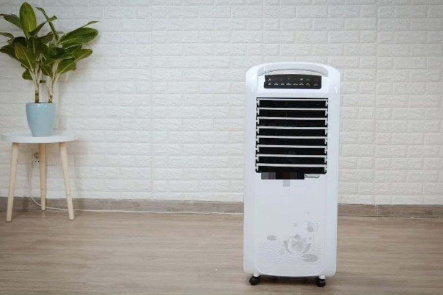 Quạt điều hòa, còn được gọi là quạt hơi nước, là thiết bị làm mát hoạt động dựa trên nguyên lý bay hơi nước.