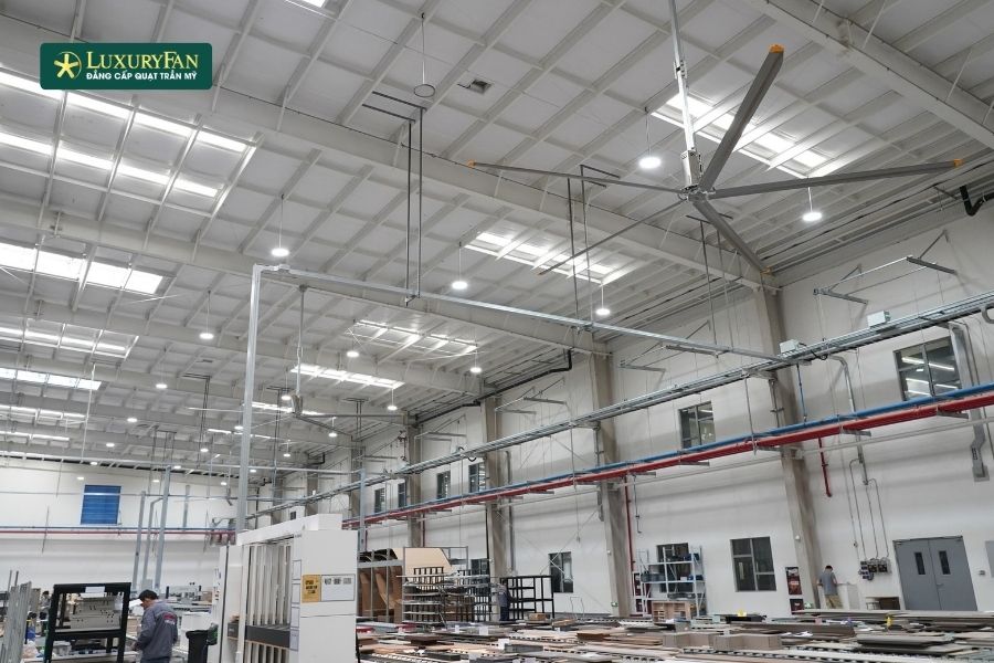 Mỗi loại quạt trần công nghiệp có đường kính khác nhau sẽ tương ứng với khả năng làm mát một diện tích nhất định.