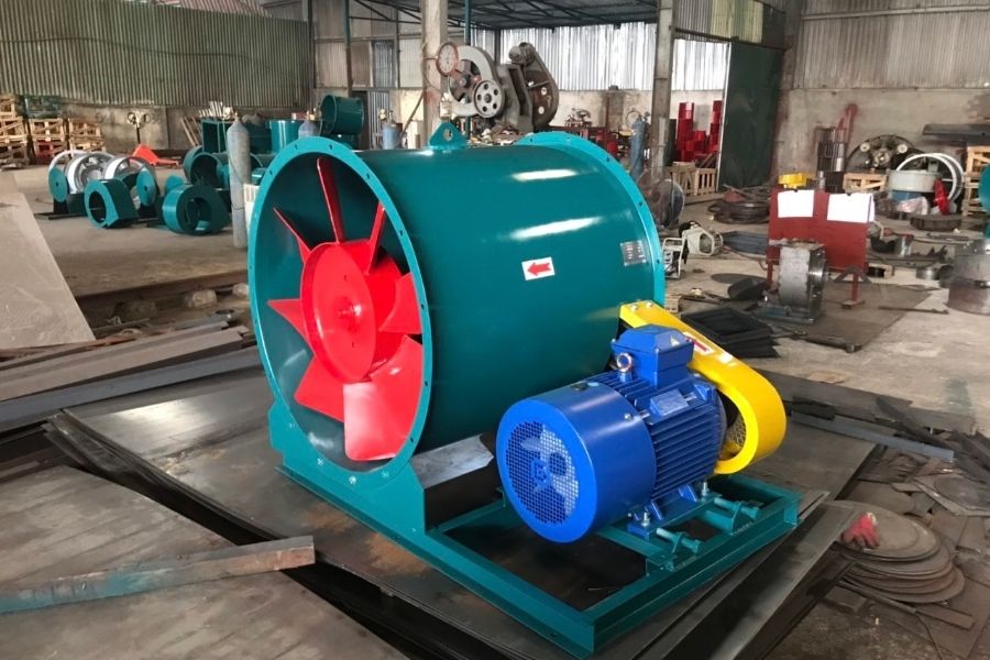 Quạt hướng trục phù hợp vớiNhà xưởng cần hút khí nóngKhu vực có nhiều khói bụiHệ thống thông gió công nghiệpNhà máy có nhiệt độ cao