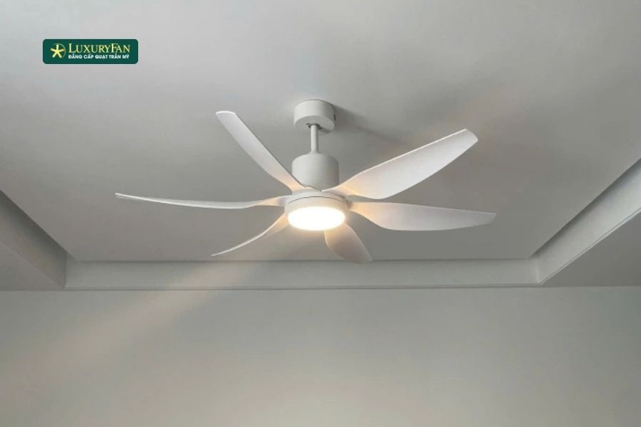 Pin yếu là nguyên nhân phổ biến nhất khiến tín hiệu không đủ mạnh để truyền xa.