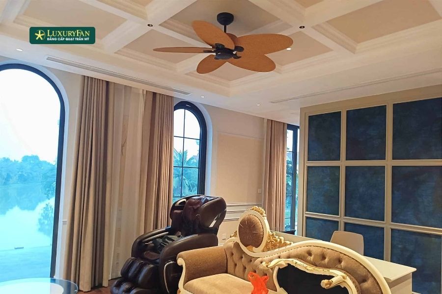 Để việc tích hợp quạt trần vào thiết kế trần nhà đạt hiệu quả tối ưu cả về công năng lẫn thẩm mỹ, cần tuân thủ một số nguyên tắc