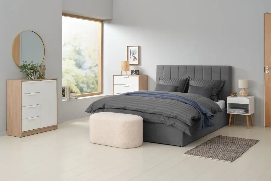 Hướng giường ngủ là yếu tố rất quan trọng trong phong thủy vì nó ảnh hưởng trực tiếp đến chất lượng giấc ngủ và nguồn năng lượng của người sử dụng