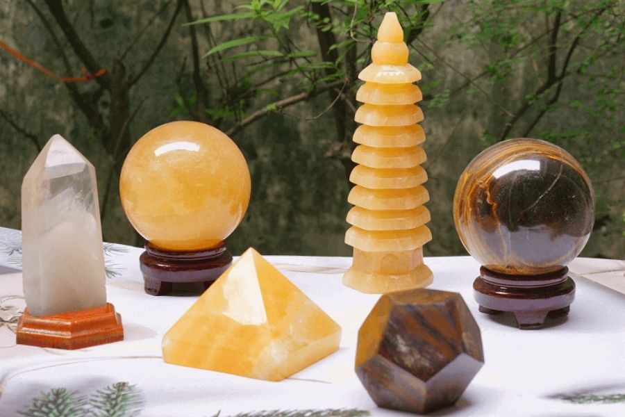 Vật Phẩm Phong Thủy Cho Người Mệnh Thổ