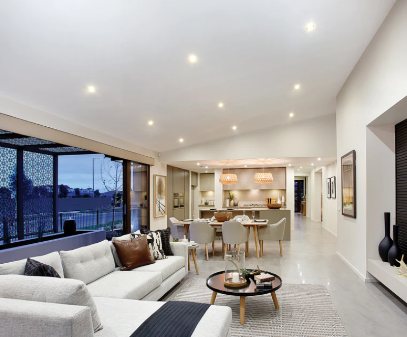 Đèn LED âm trần là lựa chọn phổ biến nhờ thiết kế gọn gàng, mang đến nguồn sáng đồng đều mà không chiếm diện tích.