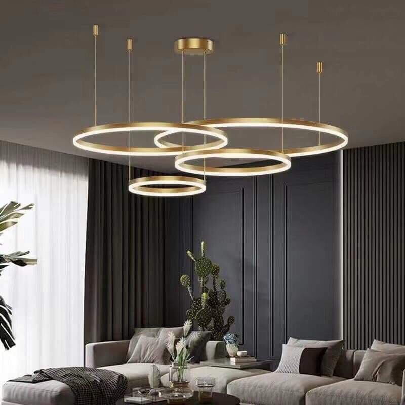 Đèn thả được treo bằng dây cáp, dây điện hoặc thanh kim loại, có thể điều chỉnh độ cao linh hoạt.